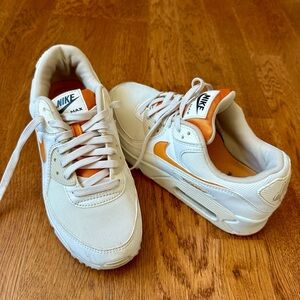 Nike Air Max 90 SE Phantom/Sanddrift/Black/Light Curry